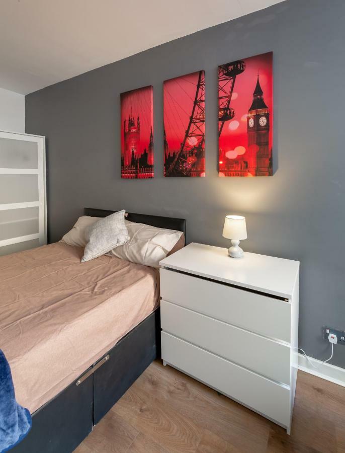 3 Bedroom Apartment Newcastle City Centre Екстер'єр фото