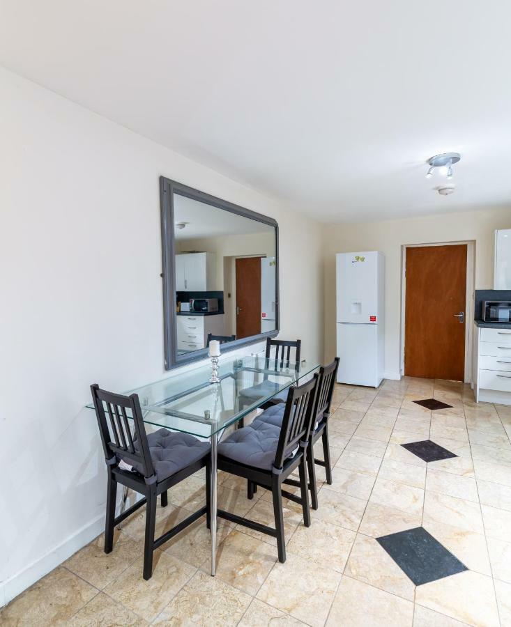 3 Bedroom Apartment Newcastle City Centre Екстер'єр фото